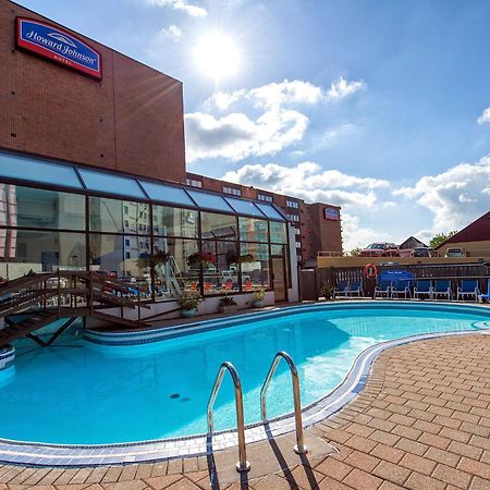 Howard Johnson Plaza By Wyndham By The Falls Niagara Falls Eksteriør billede