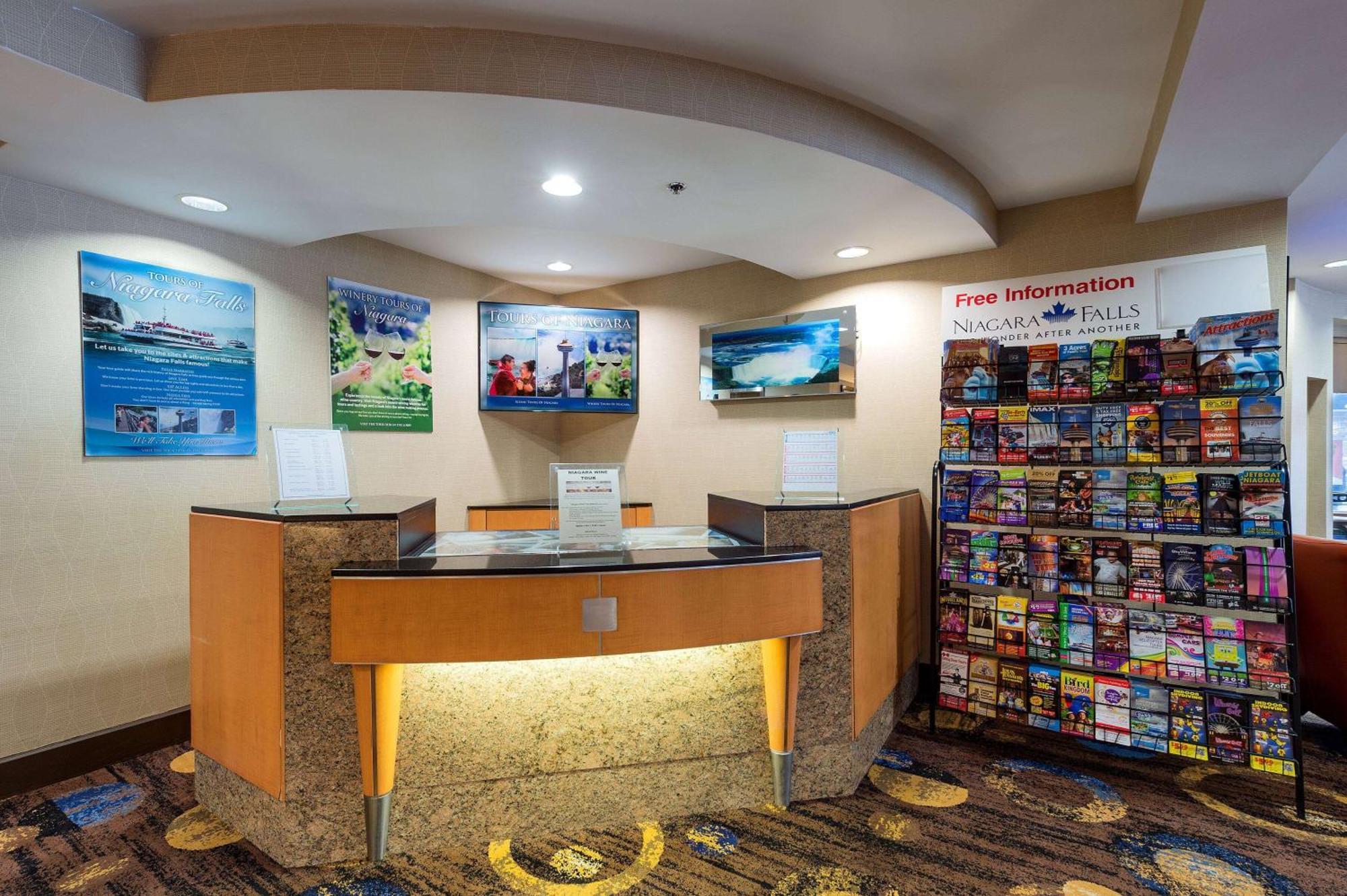 Howard Johnson Plaza By Wyndham By The Falls Niagara Falls Eksteriør billede