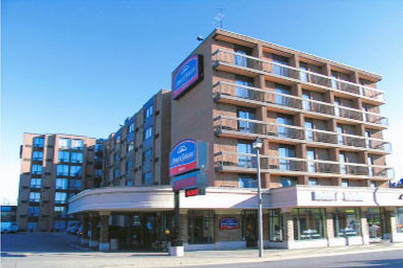Howard Johnson Plaza By Wyndham By The Falls Niagara Falls Eksteriør billede
