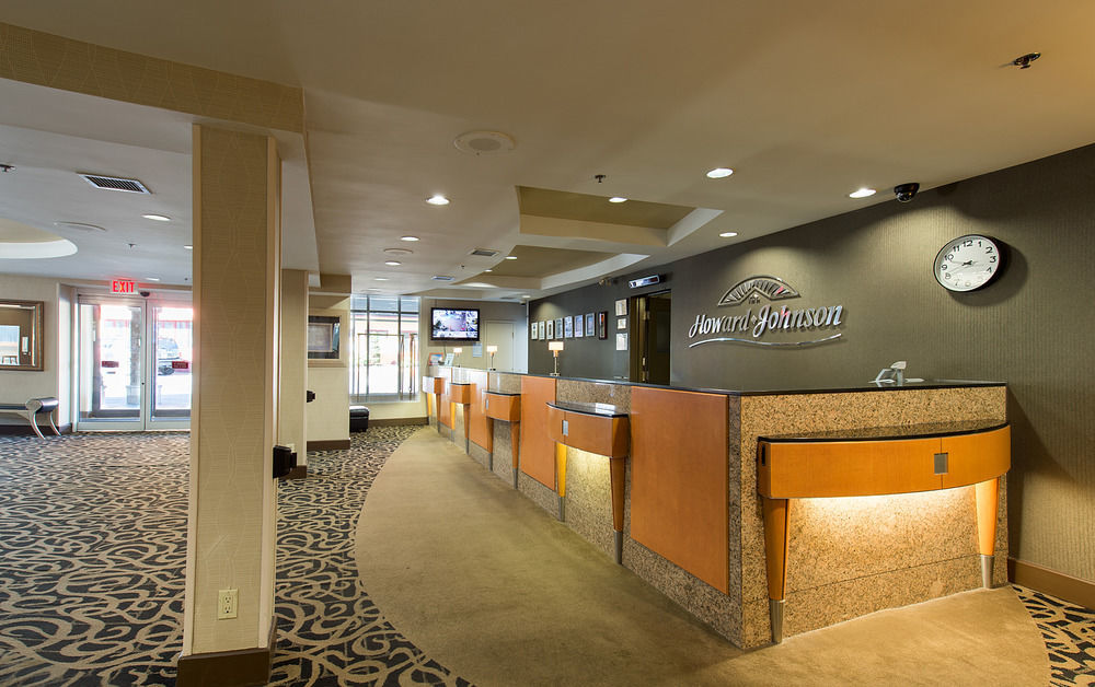 Howard Johnson Plaza By Wyndham By The Falls Niagara Falls Eksteriør billede