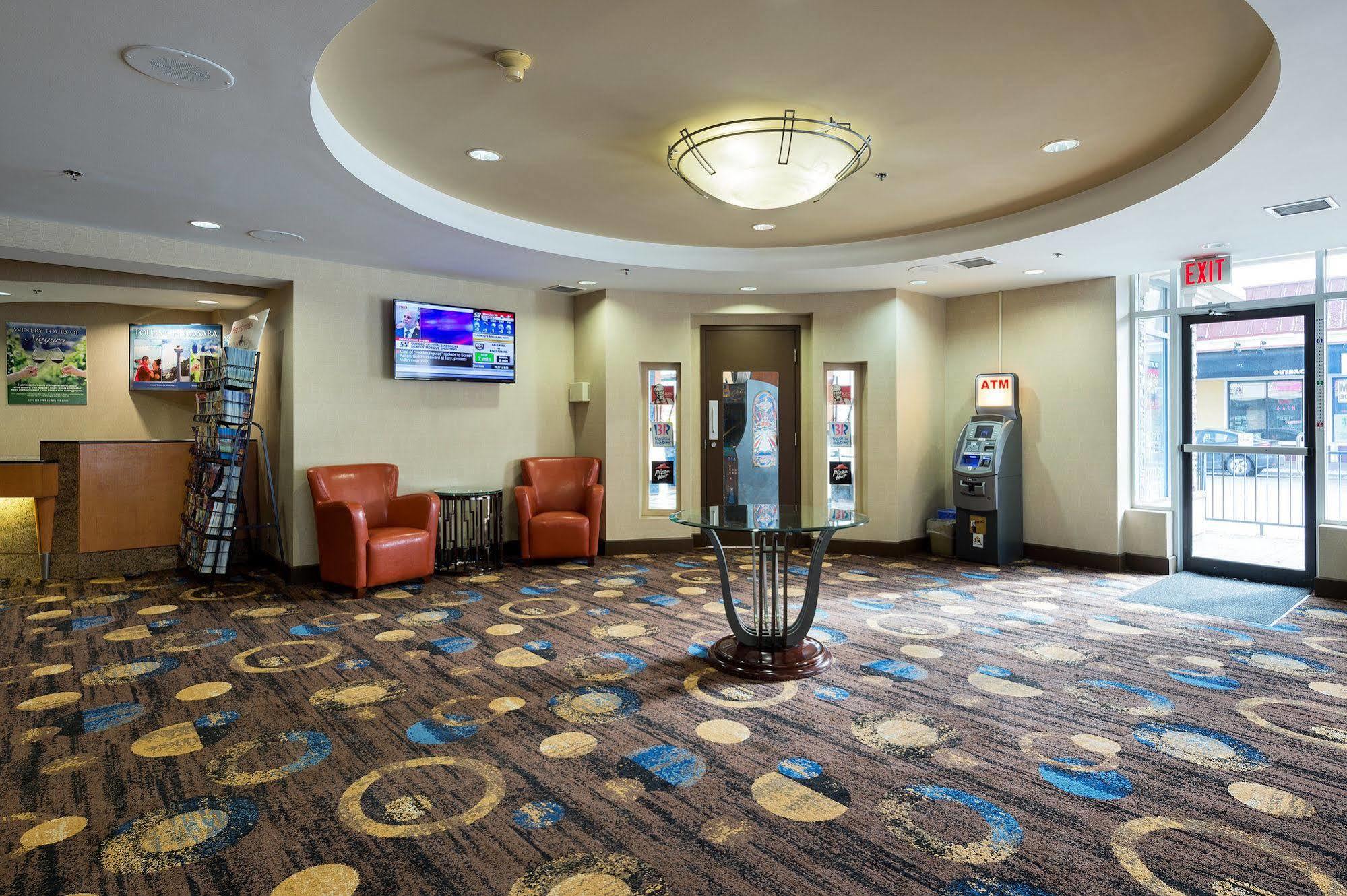 Howard Johnson Plaza By Wyndham By The Falls Niagara Falls Eksteriør billede