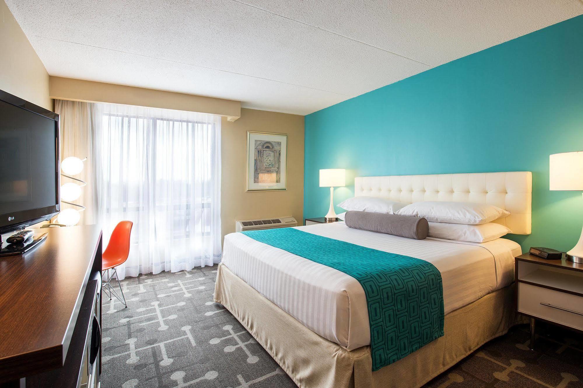 Howard Johnson Plaza By Wyndham By The Falls Niagara Falls Eksteriør billede
