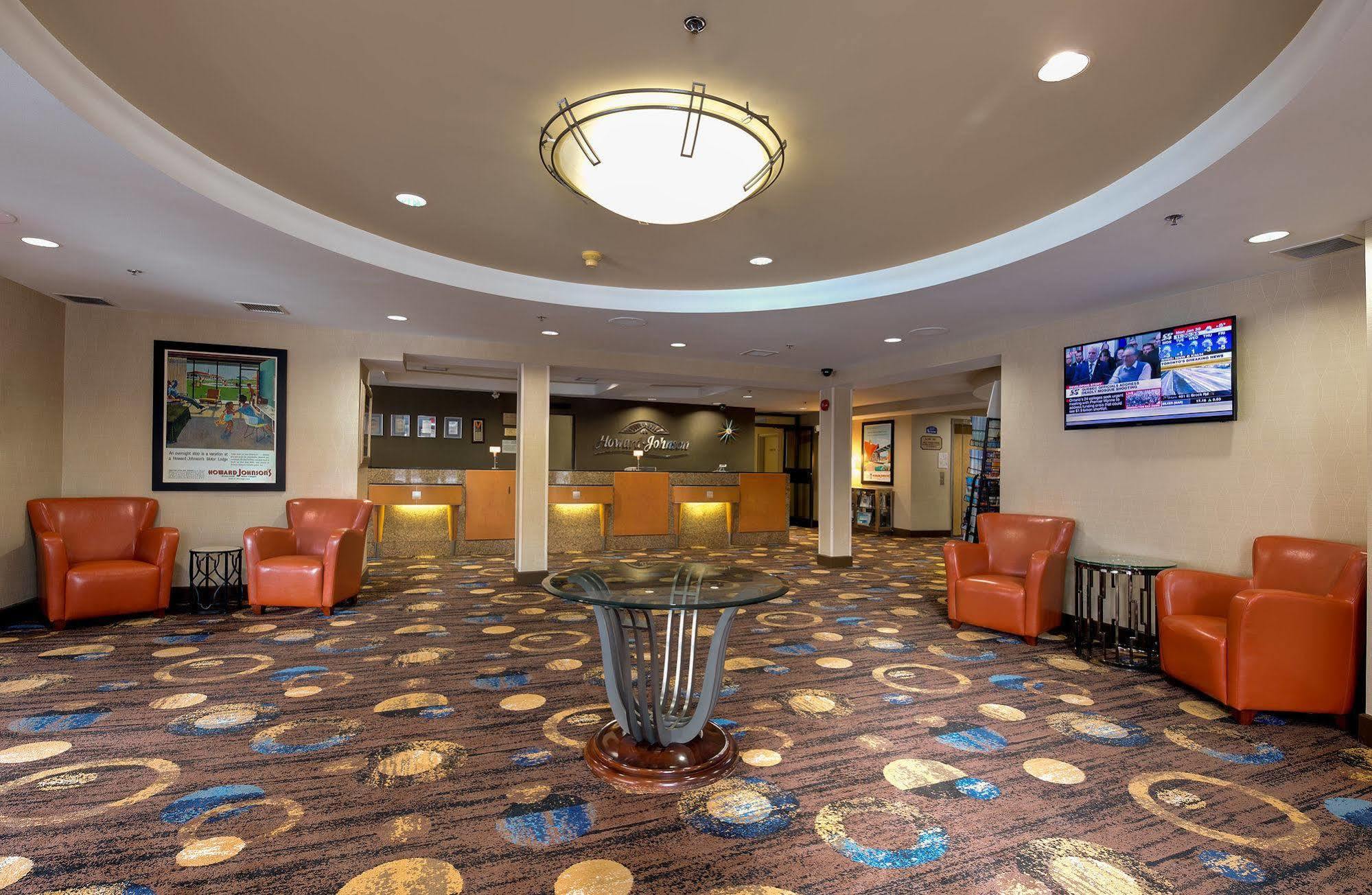 Howard Johnson Plaza By Wyndham By The Falls Niagara Falls Eksteriør billede