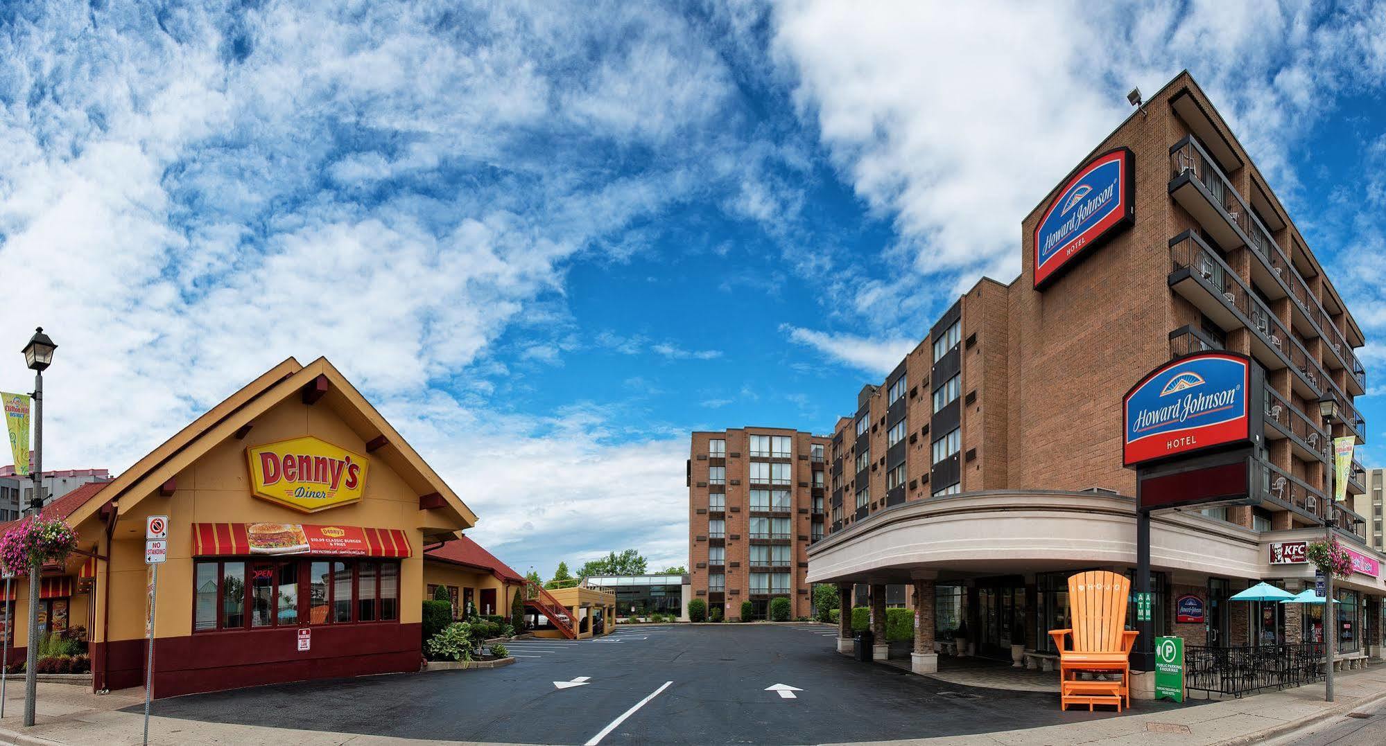 Howard Johnson Plaza By Wyndham By The Falls Niagara Falls Eksteriør billede